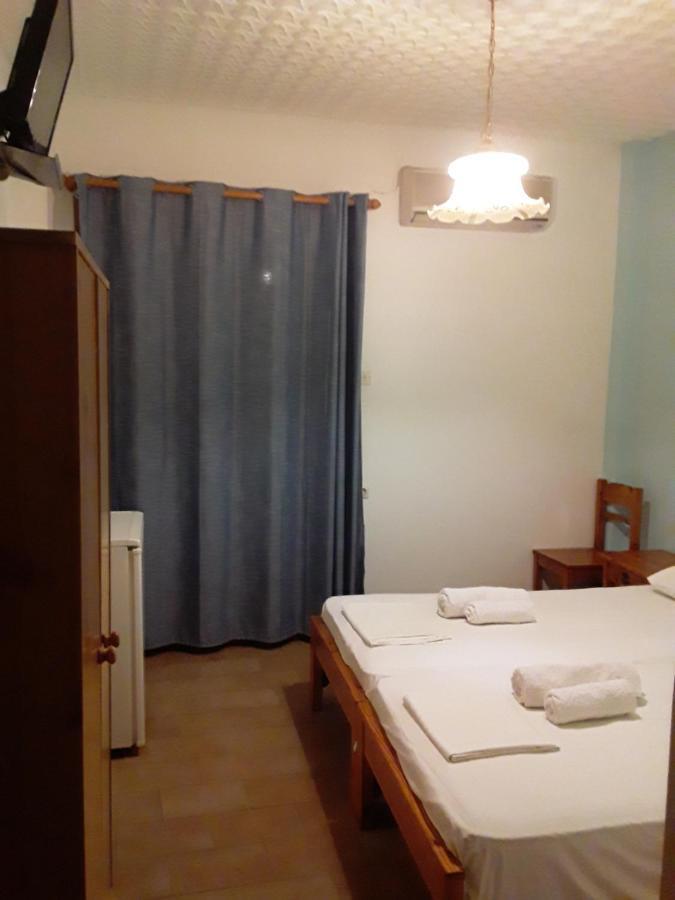 Ethra Hotell Patitírion Exteriör bild