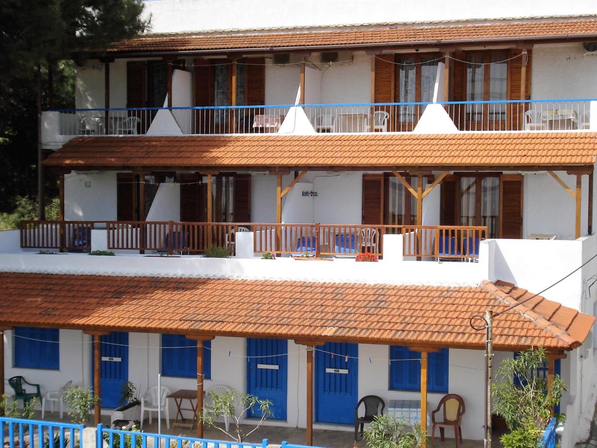 Ethra Hotell Patitírion Exteriör bild