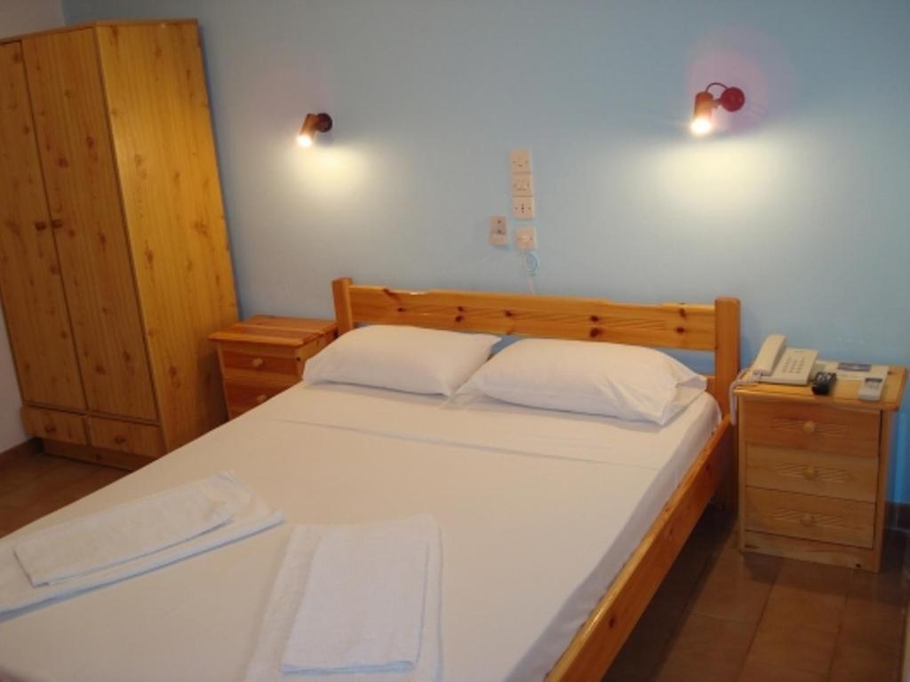 Ethra Hotell Patitírion Rum bild