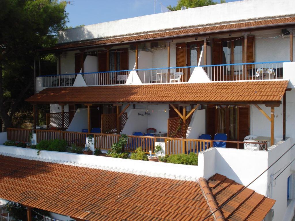 Ethra Hotell Patitírion Exteriör bild