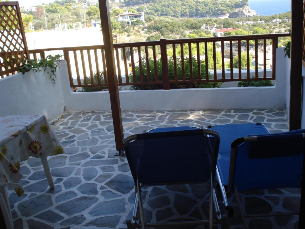 Ethra Hotell Patitírion Exteriör bild